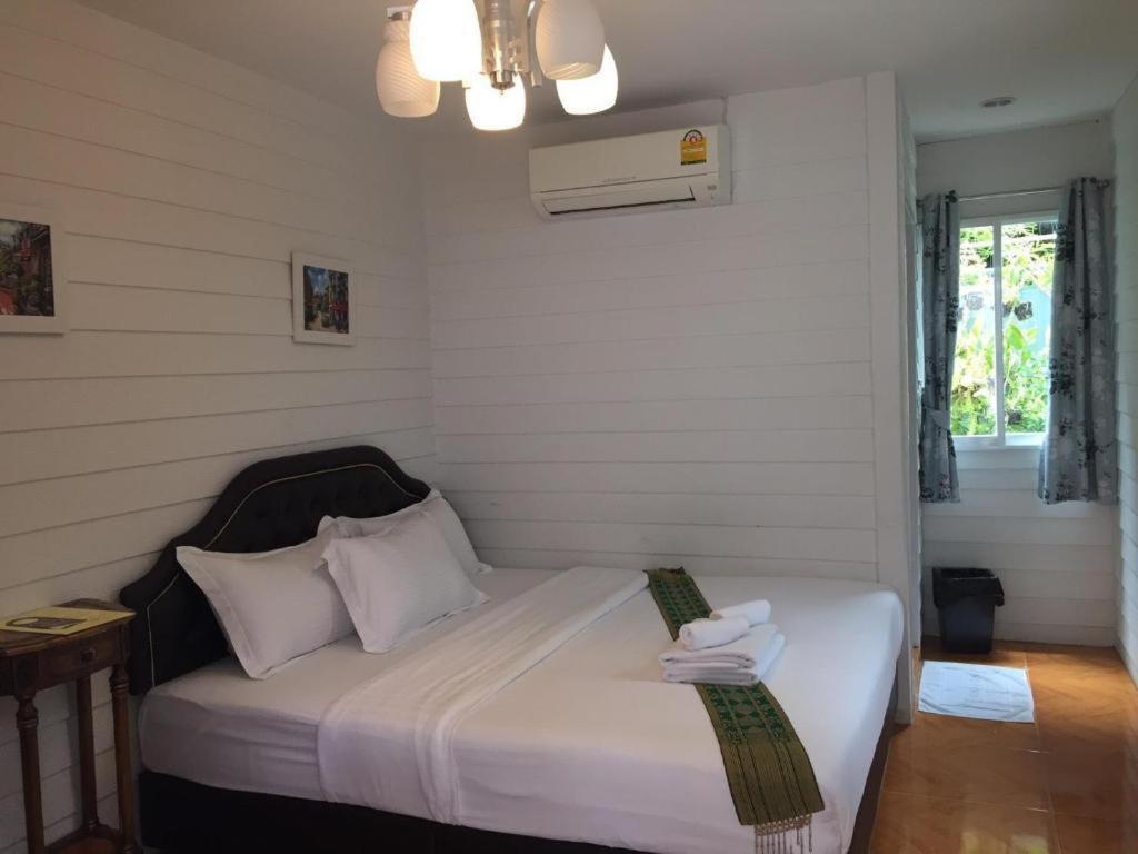 Ban Thungdang Housetel Bangkok Banguecoque Exterior foto
