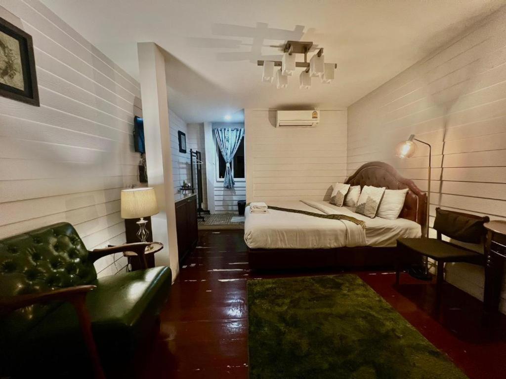 Ban Thungdang Housetel Bangkok Banguecoque Exterior foto