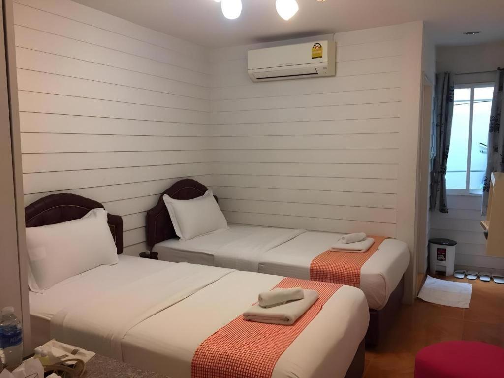 Ban Thungdang Housetel Bangkok Banguecoque Exterior foto